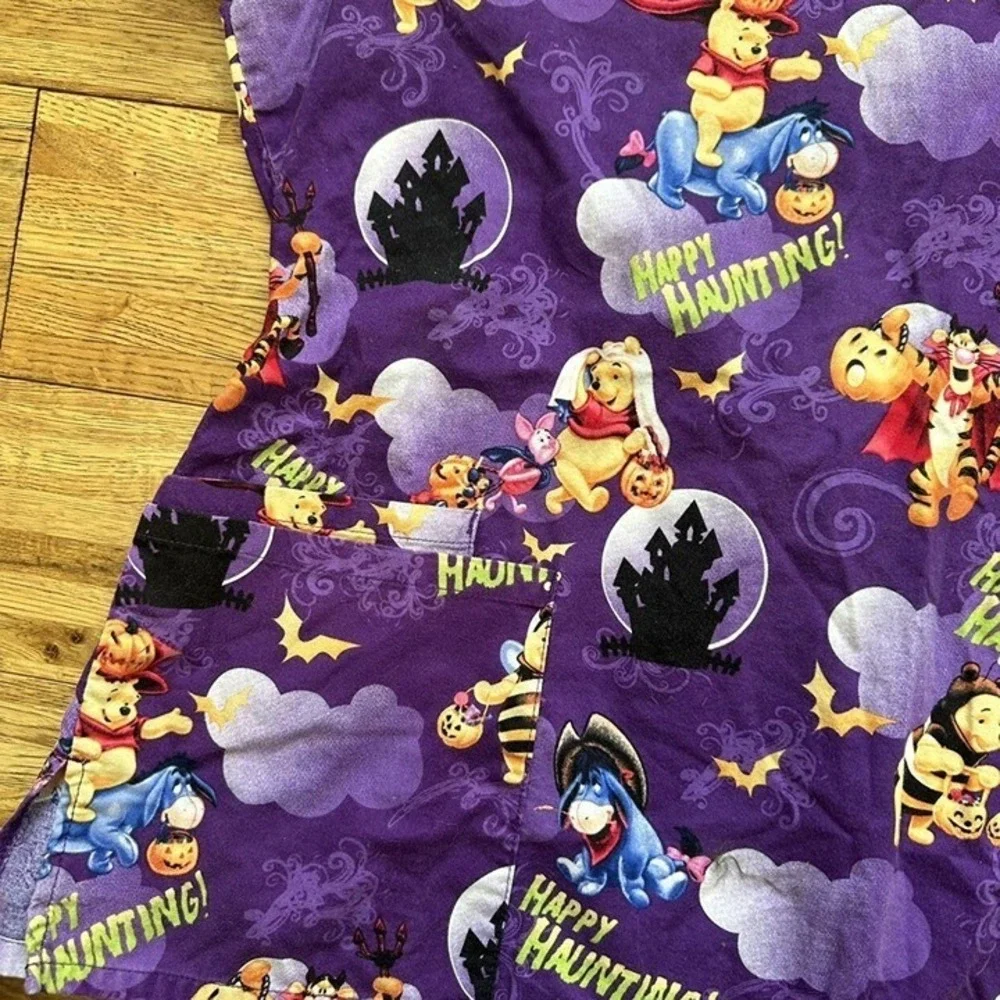 Disney Winnie the Pooh and Friends Halloween Happy Haunting 2 pocket Tie-back Sc